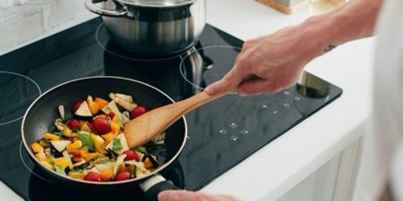 Makanan-makanan ini Dianjurkan untuk Tidak Dipanaskan Lagi