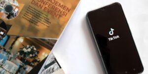 Pemanfaatan Aplikasi TikTok sebagai Wadah Produktif di Tengah Pandemi Covid-19