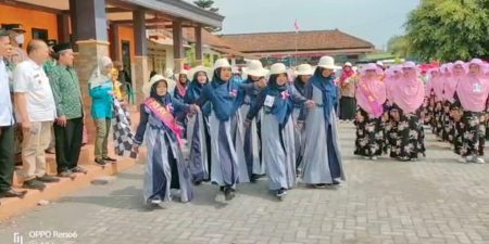 Lomba Baris Khusus Perempuan ala Fatayat NU Wates