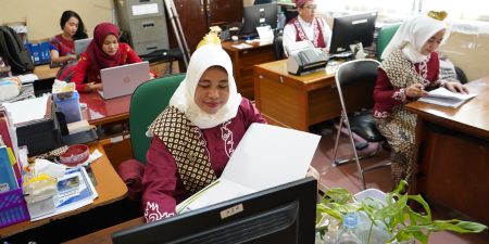 Pakaian Khas Kediri Mengadopsi Berbagai Artefak Cagar Budaya